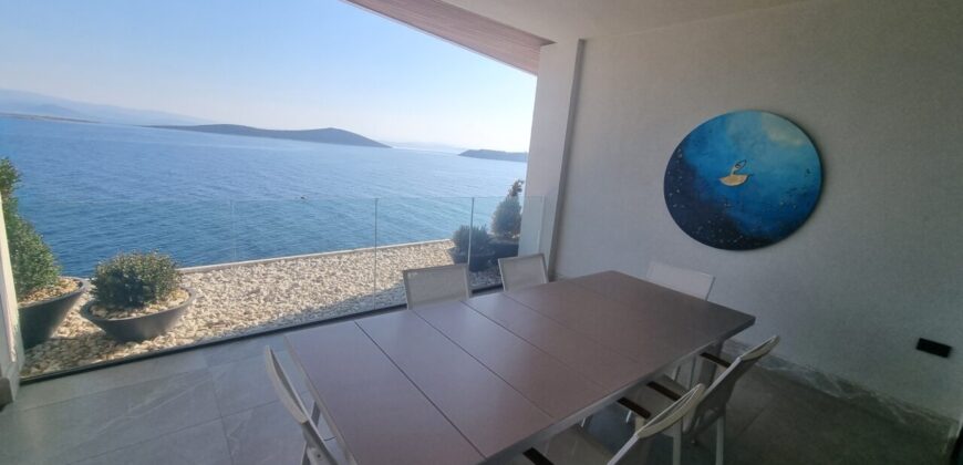 Lux 3 bedroom residance on seafront