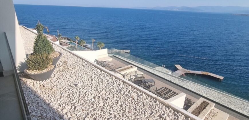 Lux 3 bedroom residance on seafront